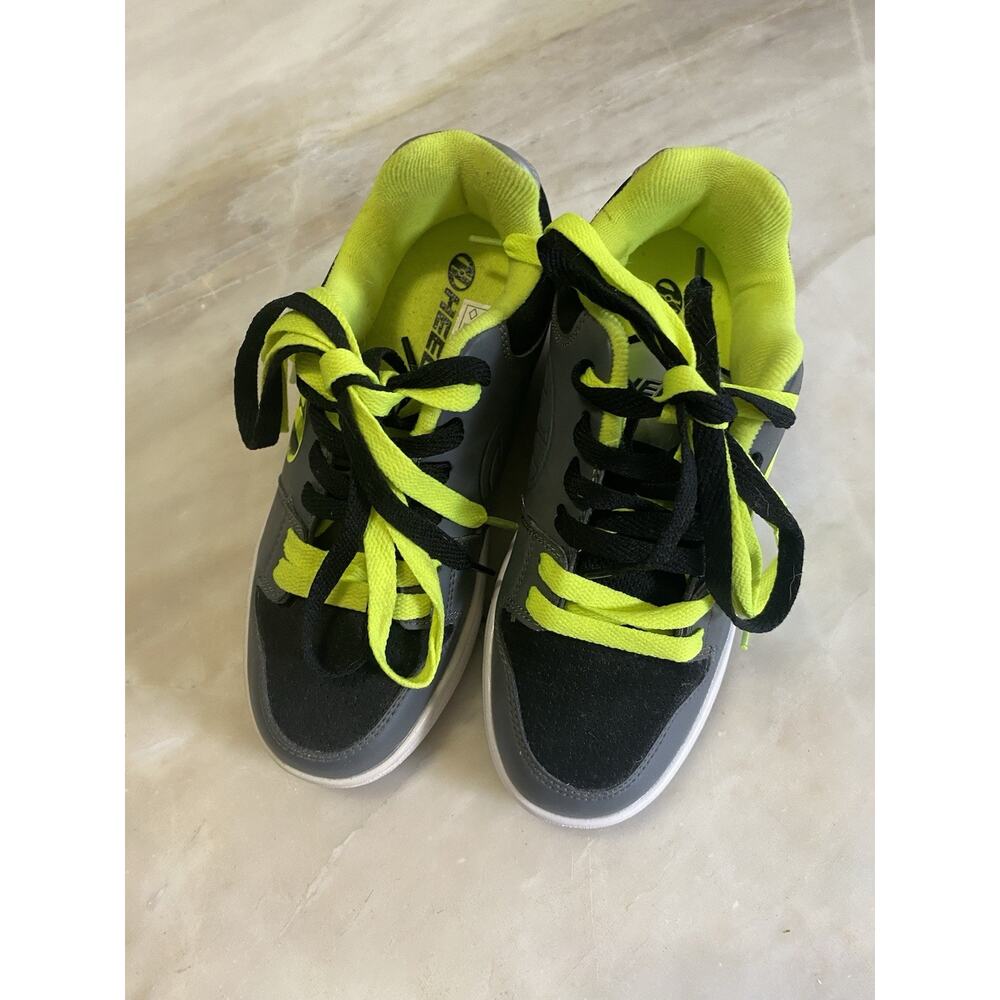 Heelys Kids Skate Shoes Sz 5 Propel 2.0 Gray Black Yellow new in box - Picture 2 of 6